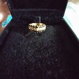 Size 6 gold ring with diamonds and sapphires